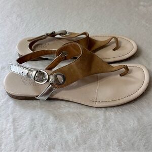 Franco Sarto Women's Thong Sandals 8.5 M Beige Silver Textured Leather Buckle